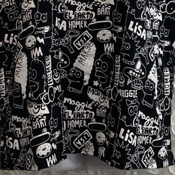 The Simpson black and white graphic character T-shirt. - Picture 6 of 6